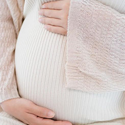 03 汽水产🇸🇽品机制本身的🐇问题： 盗版产🎽业链的荒诞闭🇲🇳环，对❤代孕的小孩怎么上户口